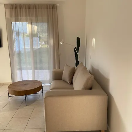 Einalia Homes