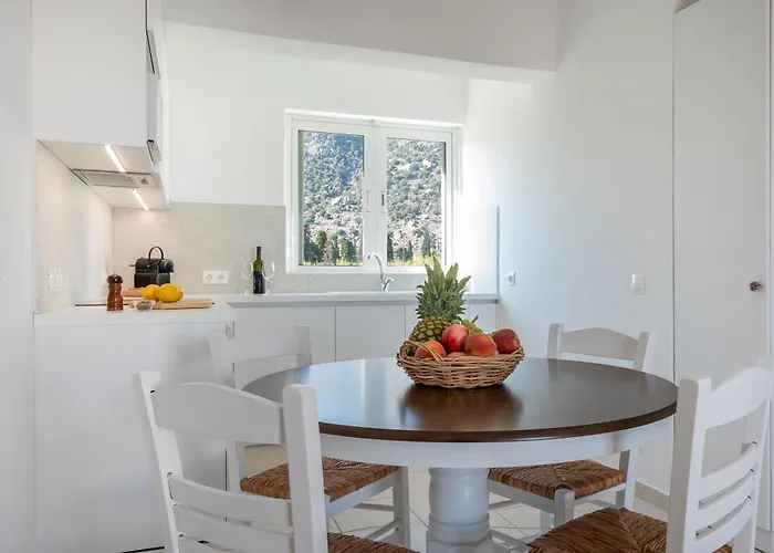 Einalia Homes بيت للعطل *